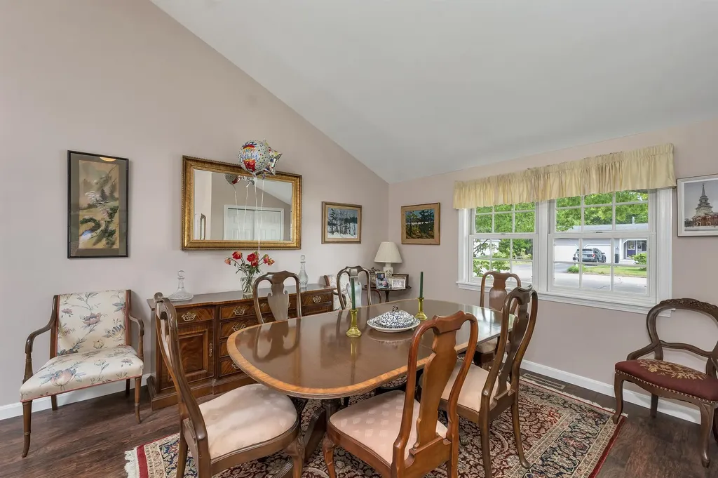 8 Toftree Lane Dover NH 03820