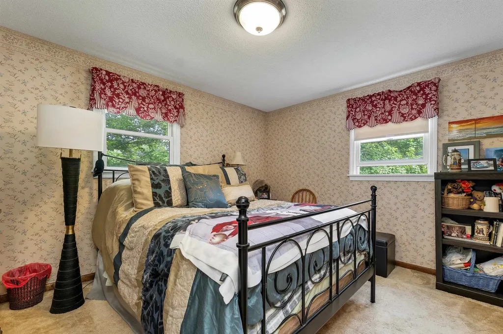 8 Toftree Lane Dover NH 03820