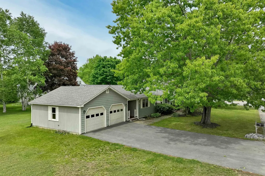 8 Toftree Lane Dover NH 03820