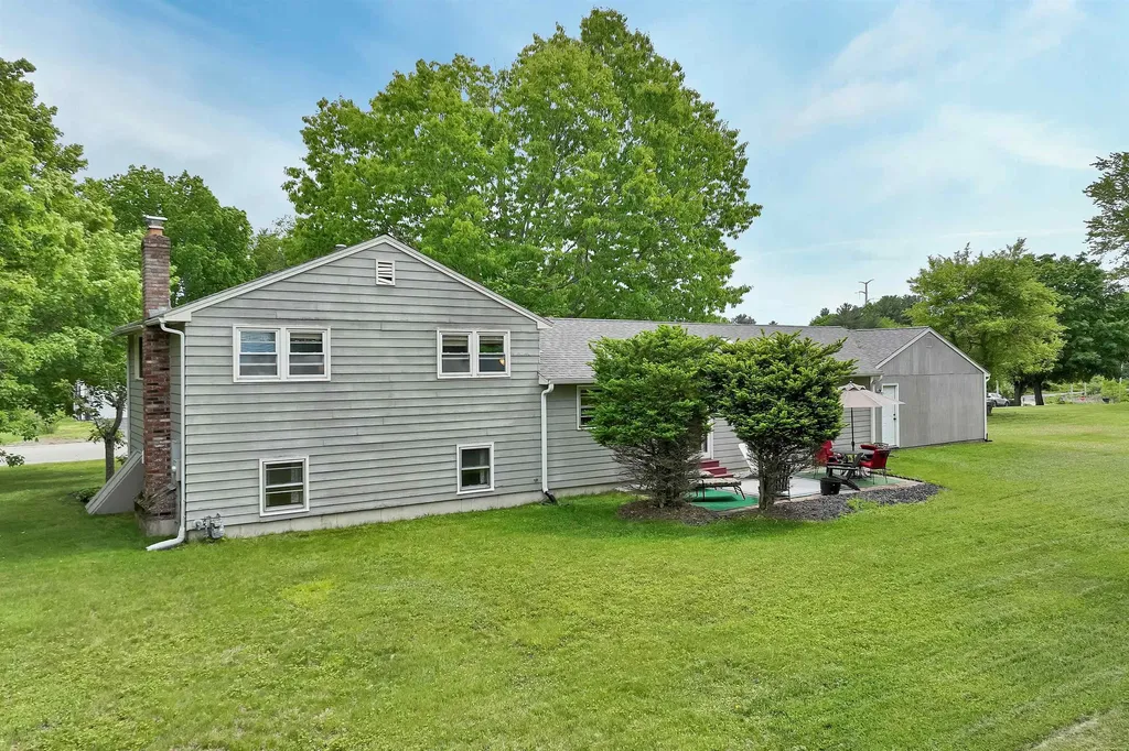 8 Toftree Lane Dover NH 03820