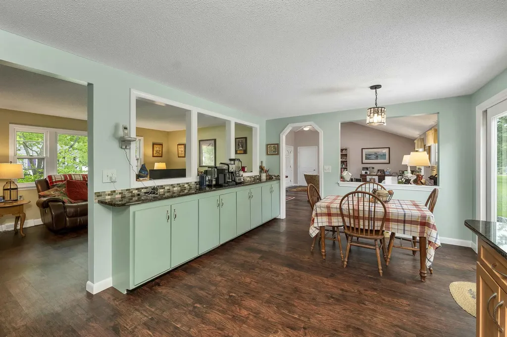 8 Toftree Lane Dover NH 03820