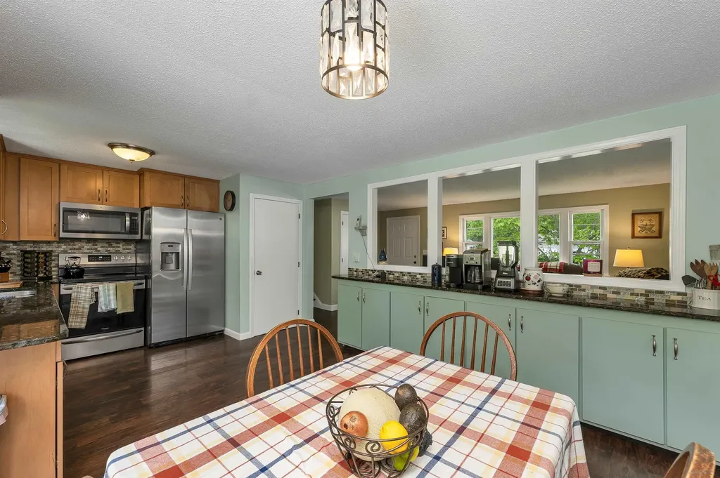 8 Toftree Lane Dover NH 03820