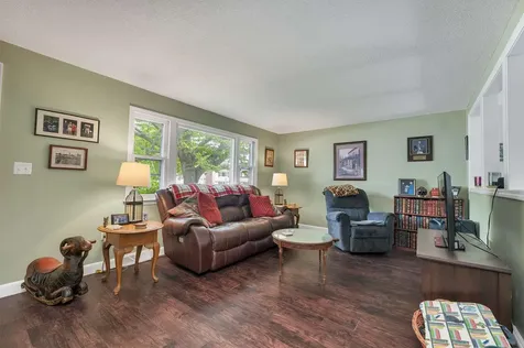 8 Toftree Lane Dover NH 03820