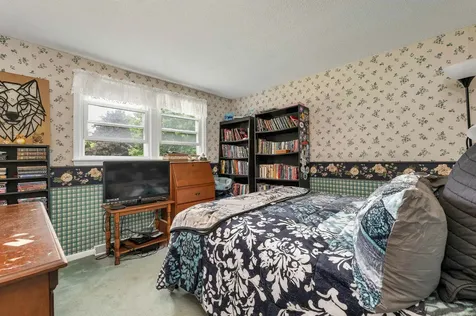 8 Toftree Lane Dover NH 03820