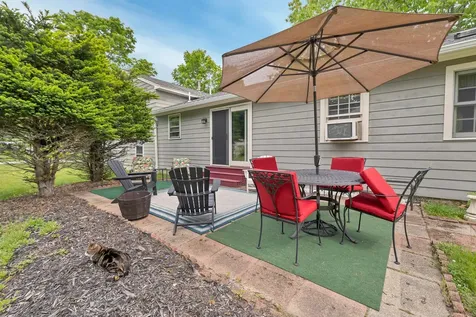 8 Toftree Lane Dover NH 03820
