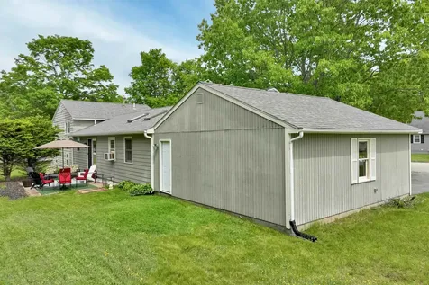 8 Toftree Lane Dover NH 03820