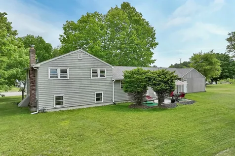 8 Toftree Lane Dover NH 03820