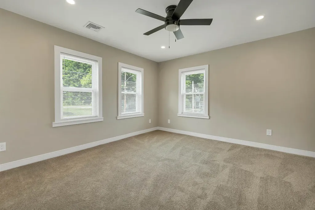 456 N State Street Concord NH 03301-3245