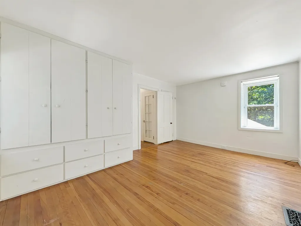 412 Western Avenue Brattleboro VT 05301