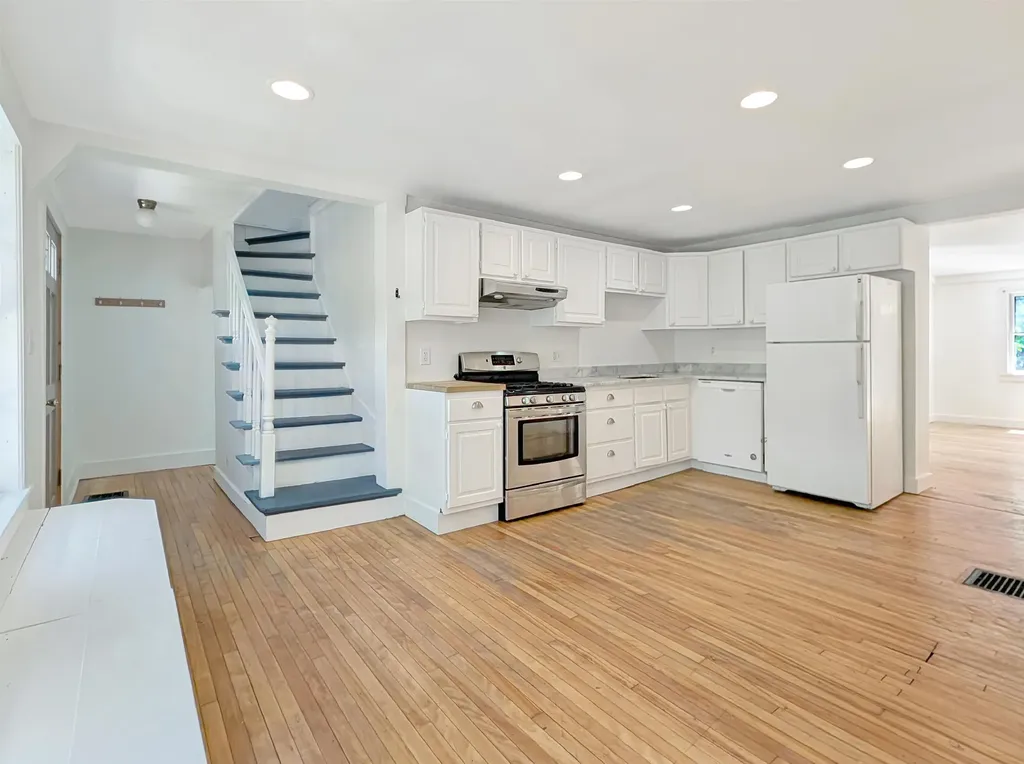 412 Western Avenue Brattleboro VT 05301