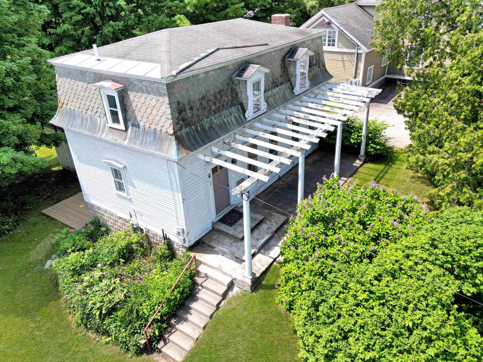 412 Western Avenue Brattleboro VT 05301