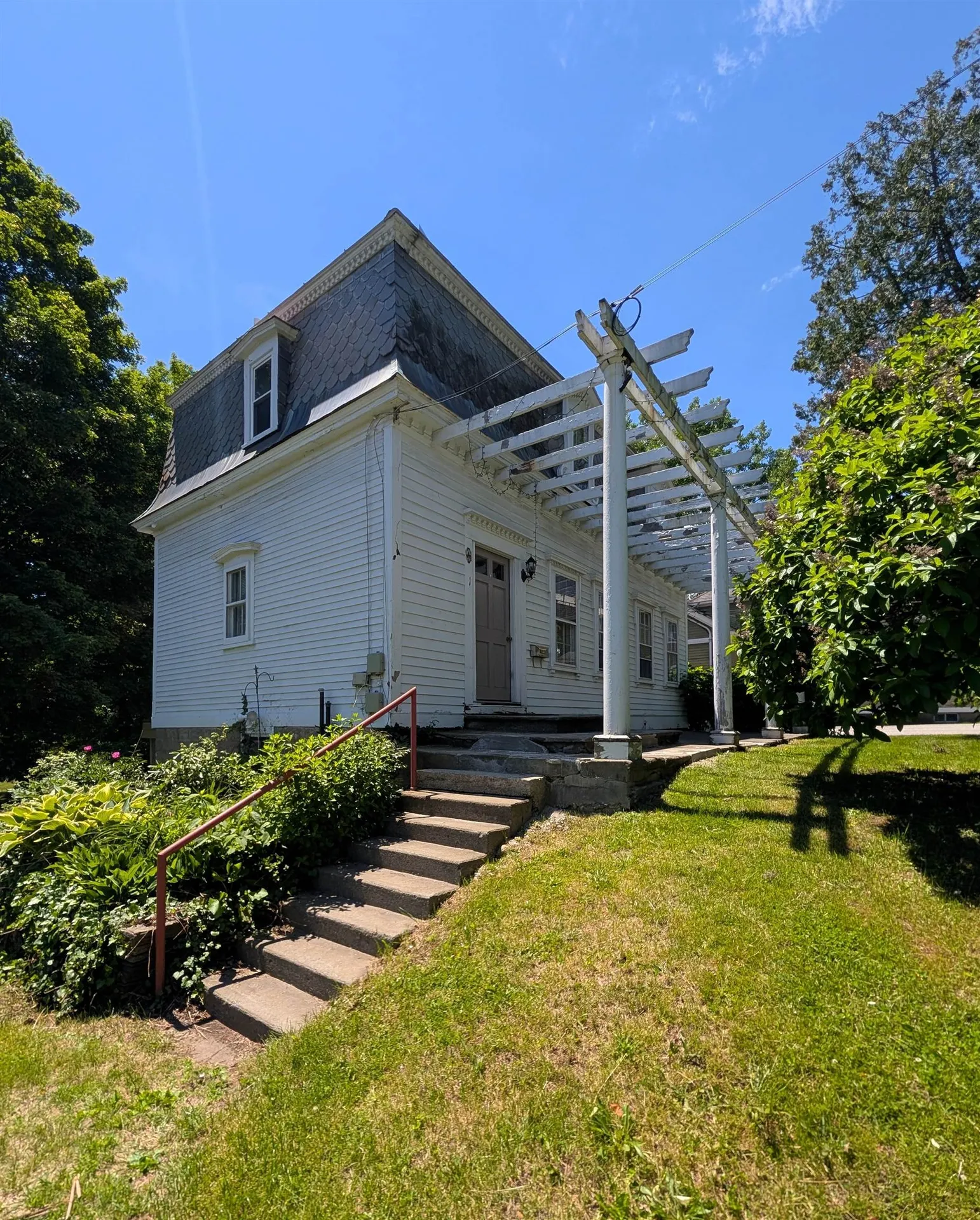 412 Western Avenue Brattleboro VT 05301