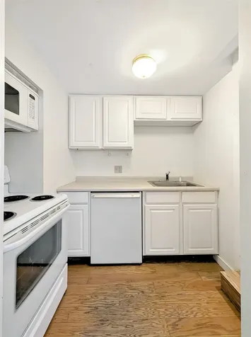 412 Western Avenue Brattleboro VT 05301