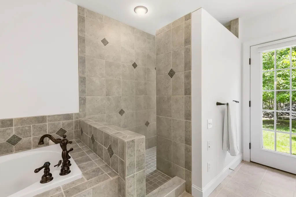 402 Bay Road Durham NH 03824