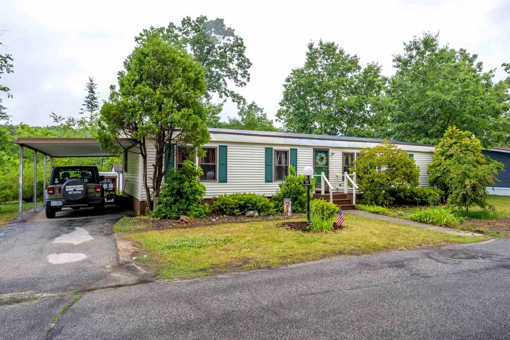 53 River Ledge Drive Goffstown NH 03045
