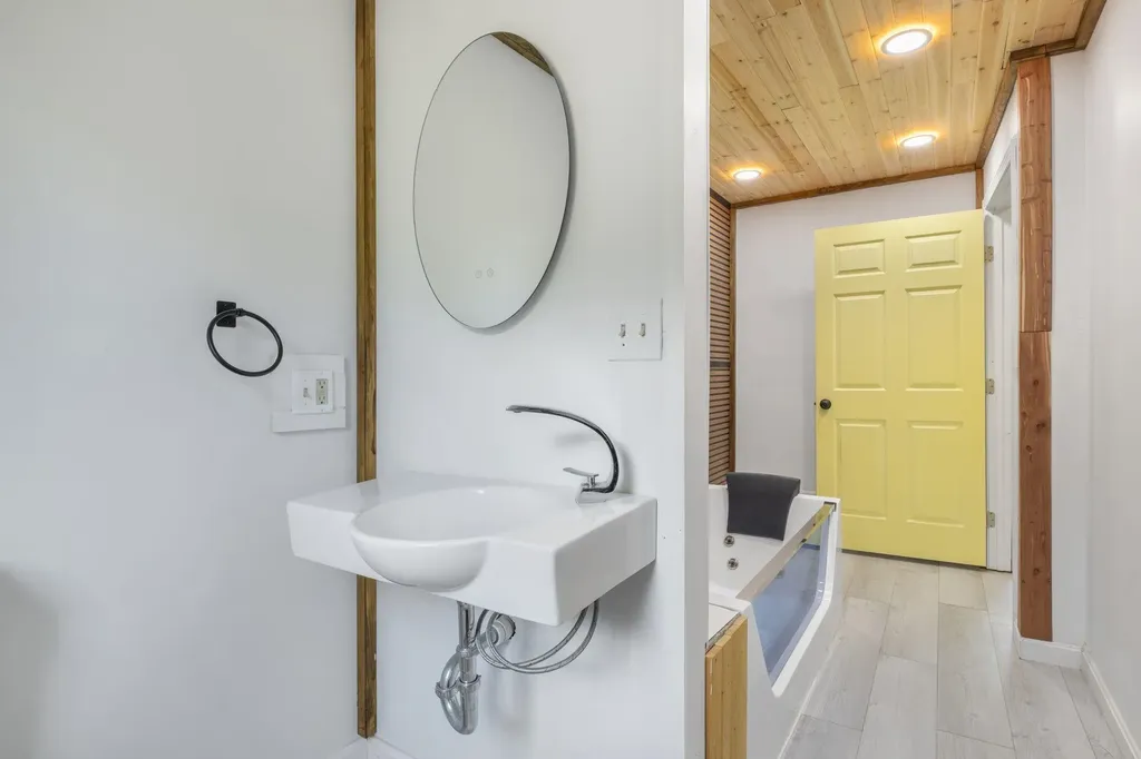 314 Wentworth Road Brookfield NH 03872