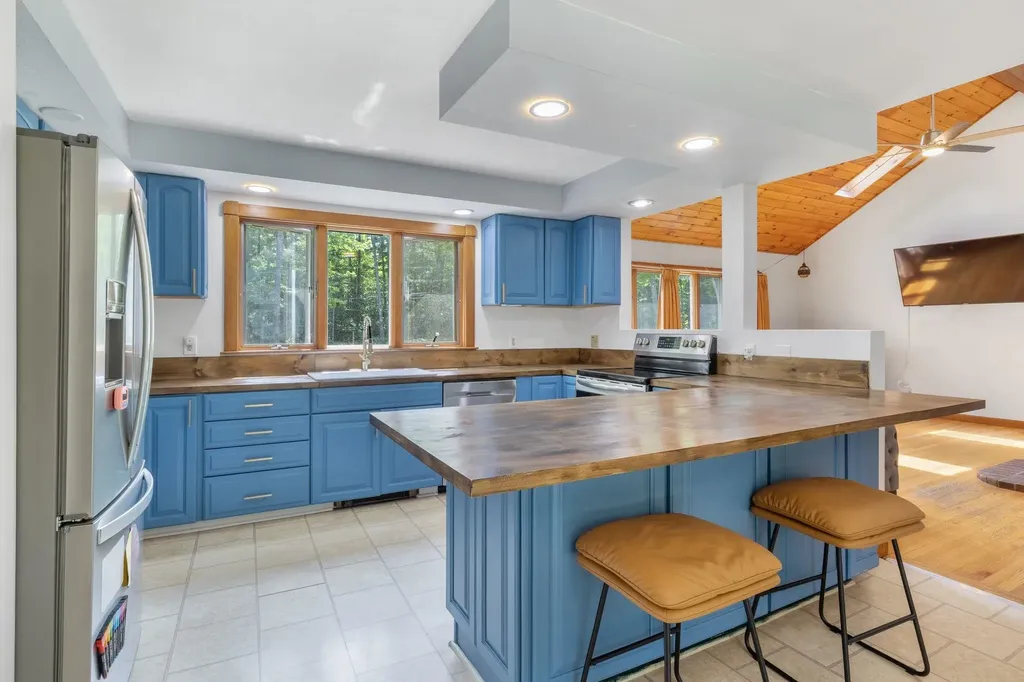 314 Wentworth Road Brookfield NH 03872