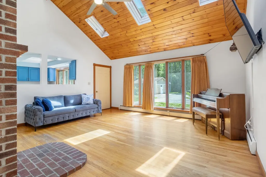 314 Wentworth Road Brookfield NH 03872