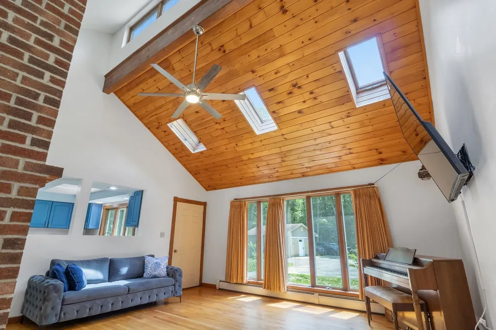 314 Wentworth Road Brookfield NH 03872