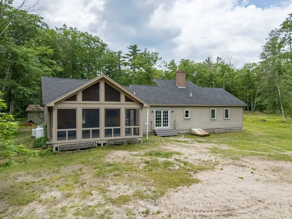 314 Wentworth Road Brookfield NH 03872