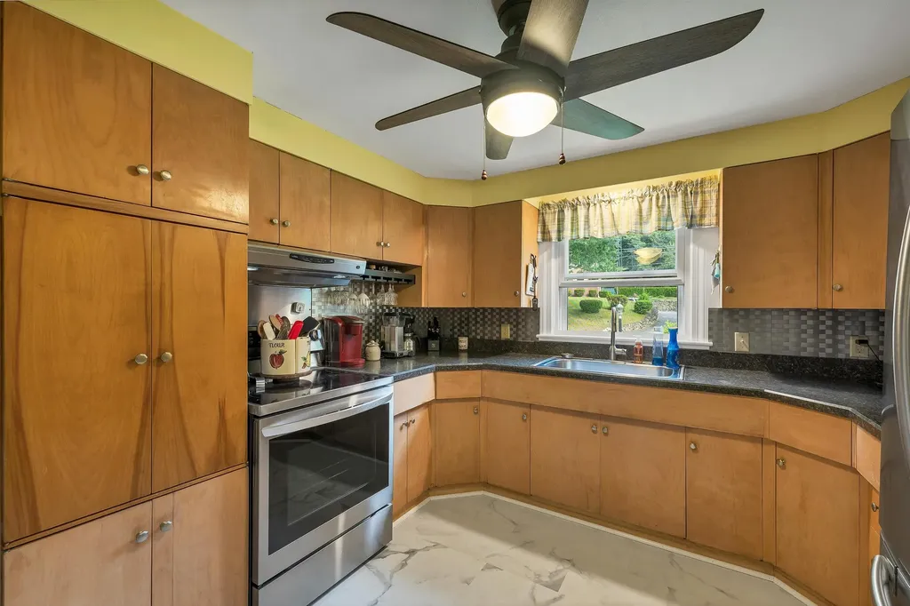125 Woodland Avenue Gilford NH 03249