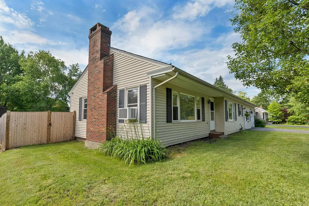 125 Woodland Avenue Gilford NH 03249