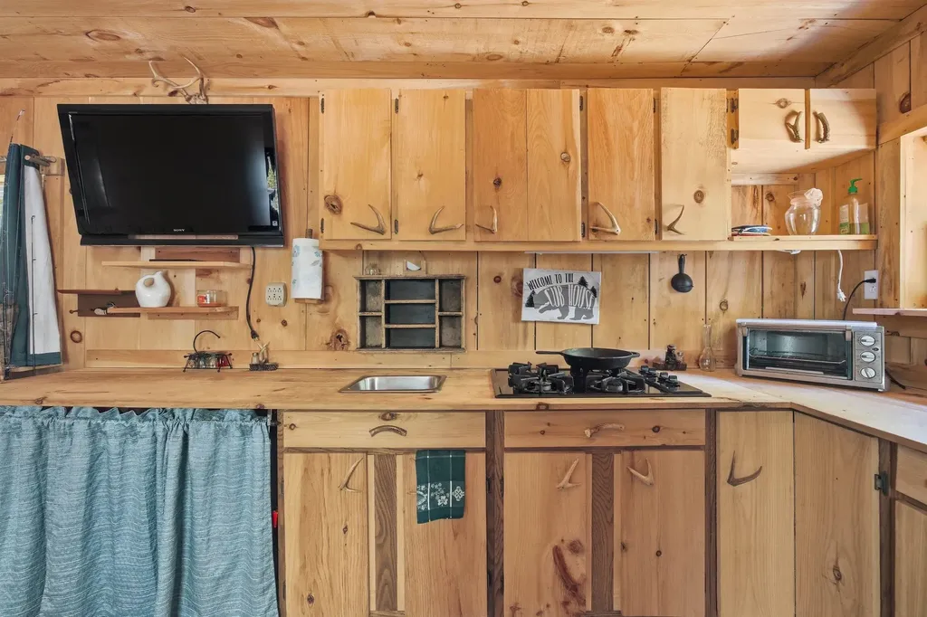 173 John Jones Road Middleton NH 03887