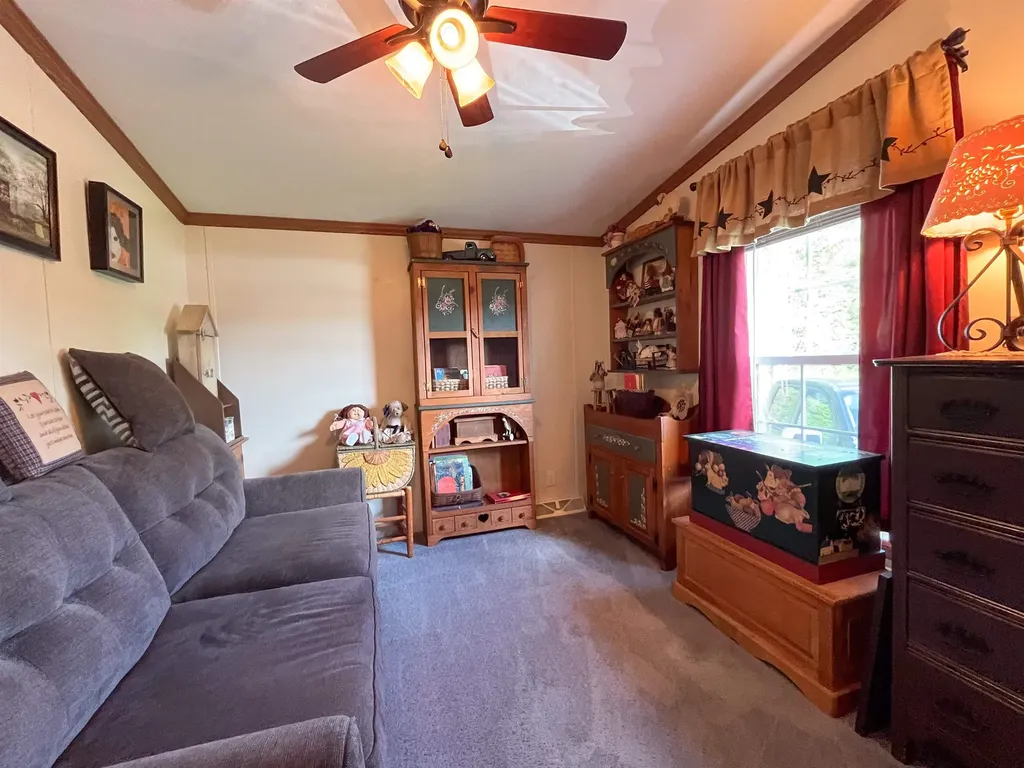 16 Julia's Way Littleton NH 03561