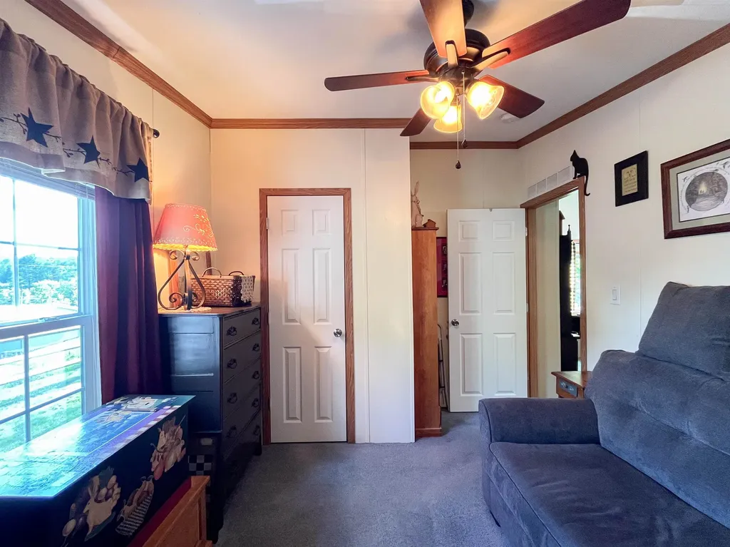 16 Julia's Way Littleton NH 03561