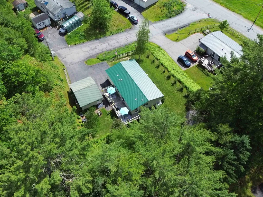 16 Julia's Way Littleton NH 03561