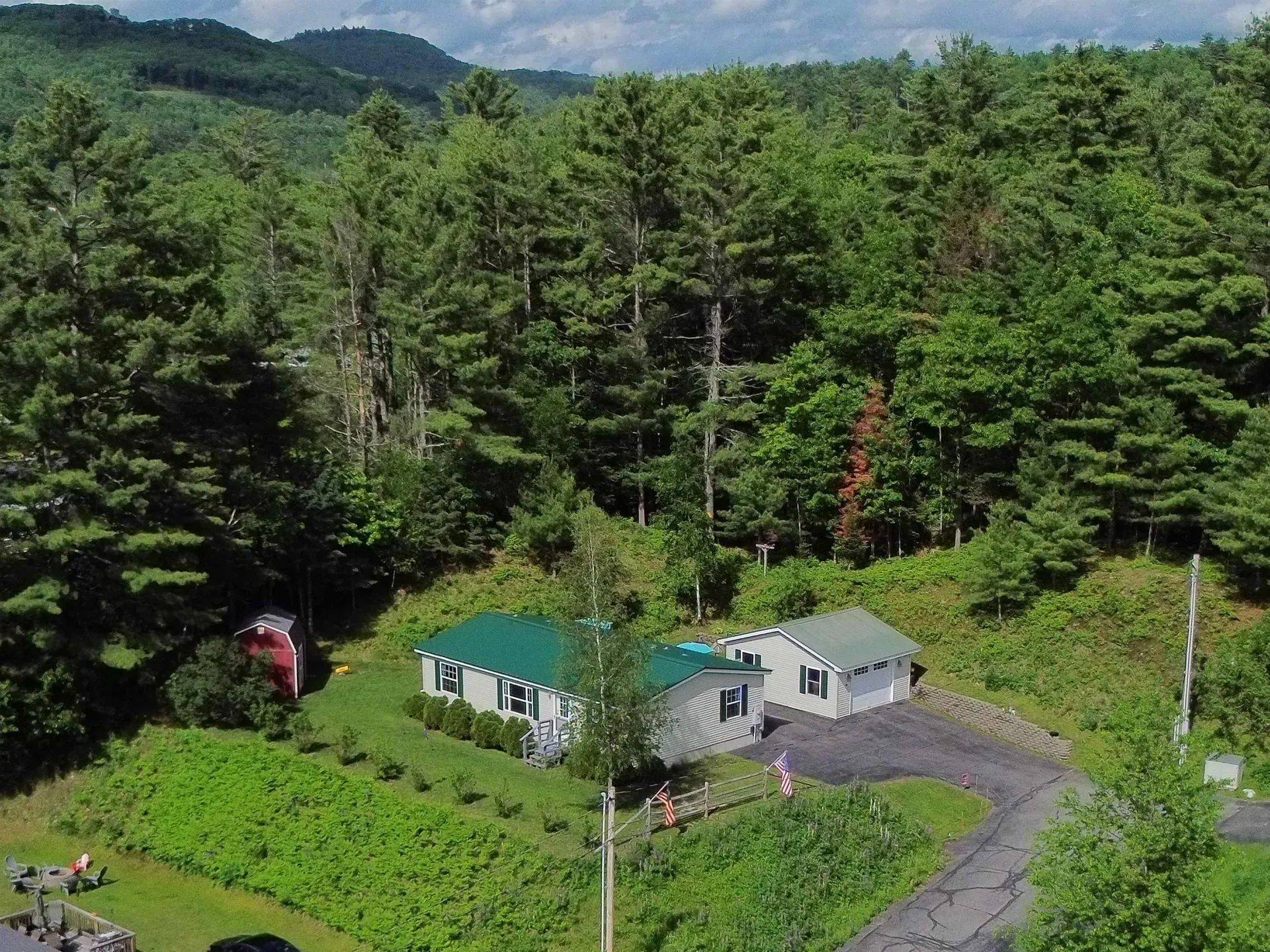 16 Julia's Way Littleton NH 03561