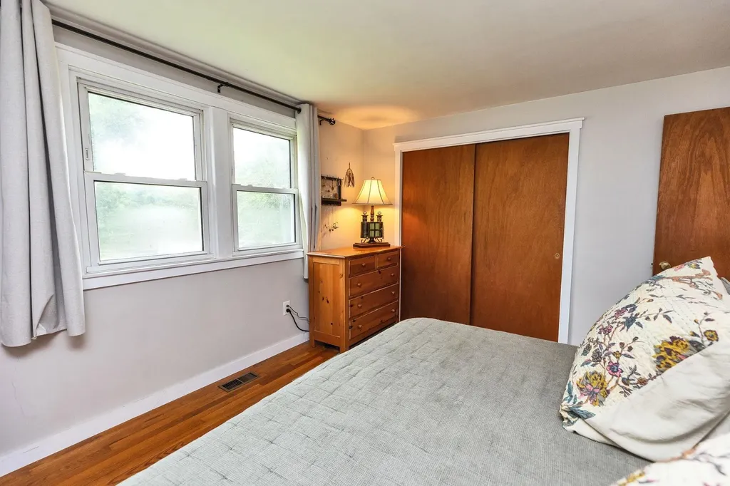 17 Maple Avenue Peterborough NH 03458