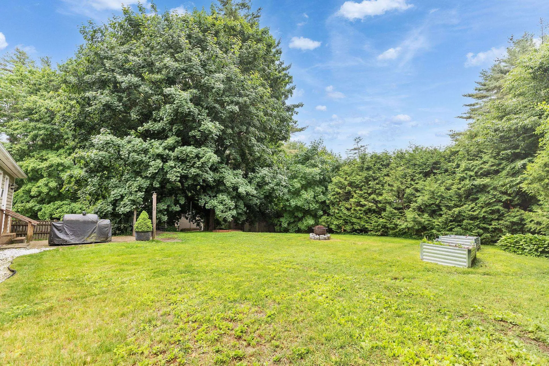 17 Maple Avenue Peterborough NH 03458