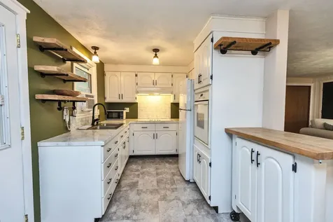 17 Maple Avenue Peterborough NH 03458