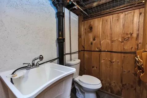 17 Maple Avenue Peterborough NH 03458