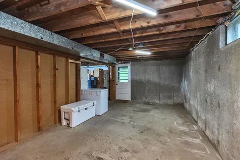 17 Maple Avenue Peterborough NH 03458