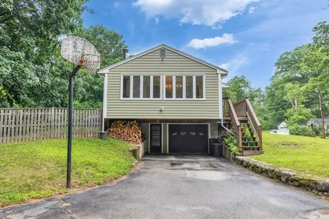 17 Maple Avenue Peterborough NH 03458