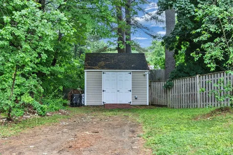17 Maple Avenue Peterborough NH 03458