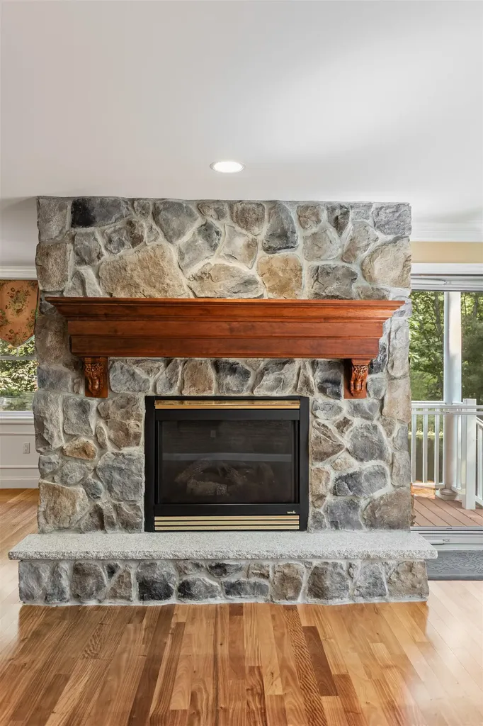 216 Sterling Hill Lane Exeter NH 03833