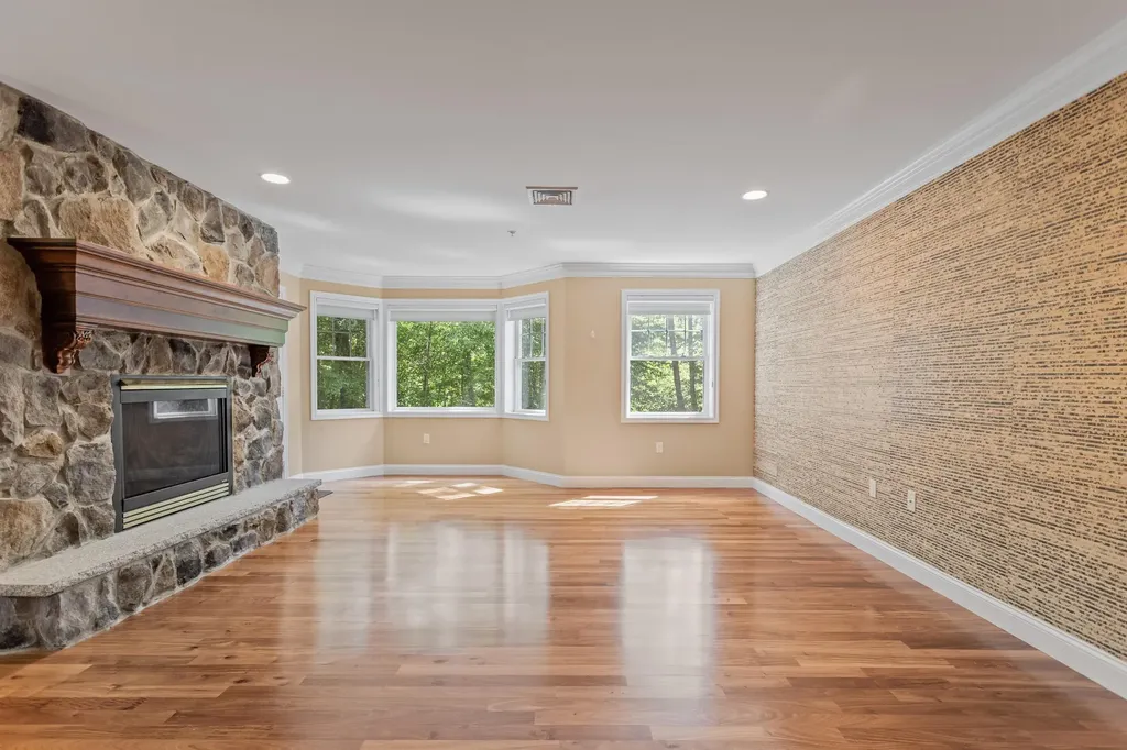 216 Sterling Hill Lane Exeter NH 03833