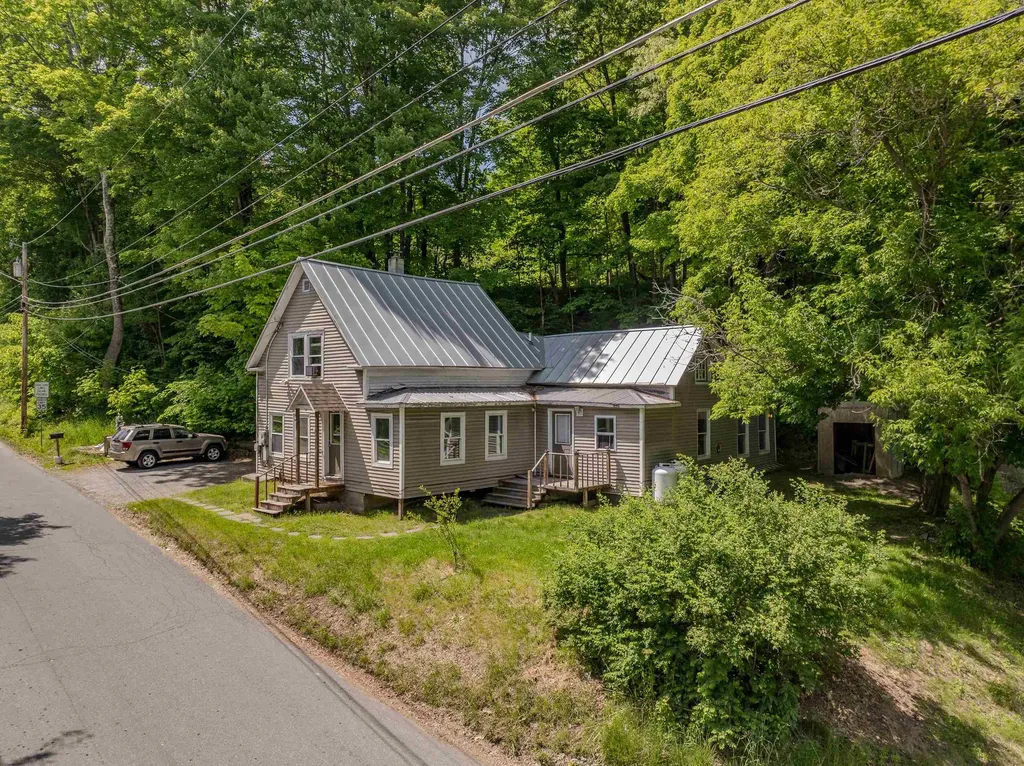 14 Bible Hill Road Newbury VT 05081