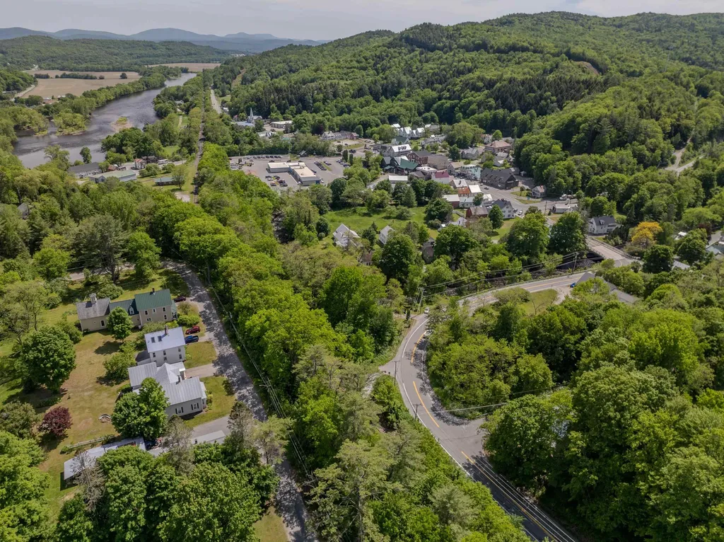 14 Bible Hill Road Newbury VT 05081