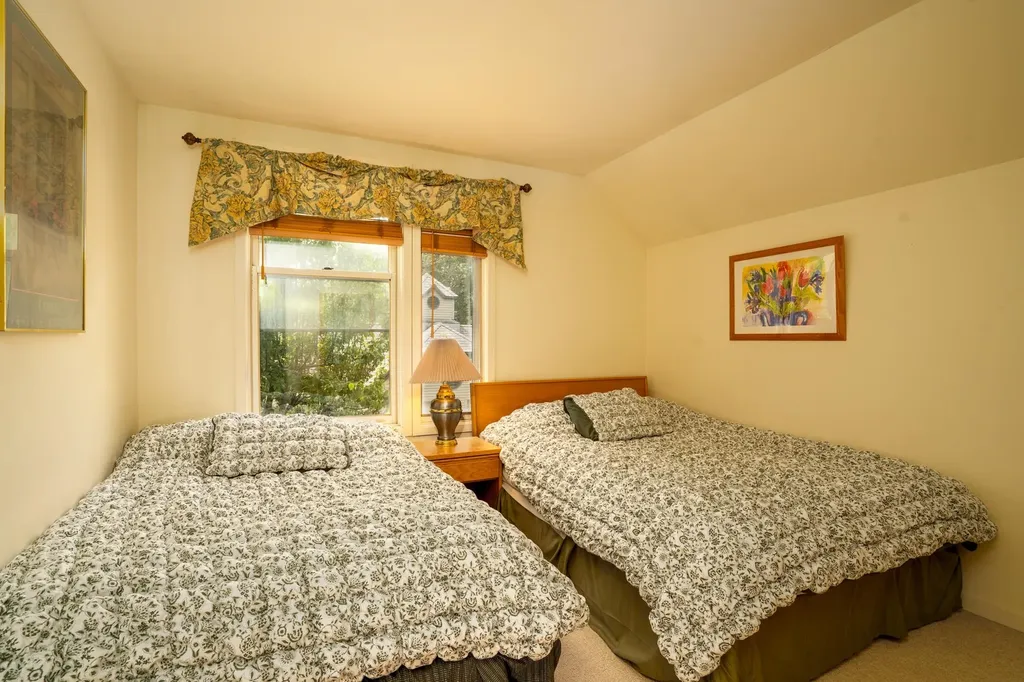 46 Ridge Road Winhall VT 05340