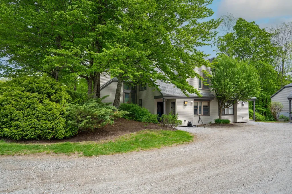 46 Ridge Road Winhall VT 05340