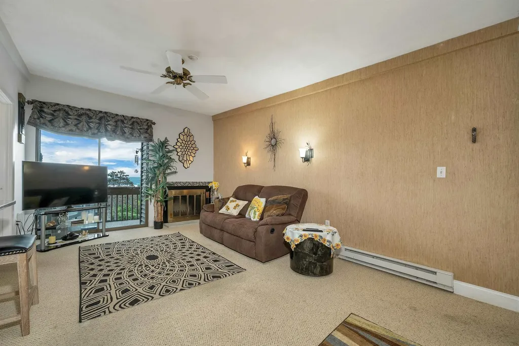 178 Treetop Circle Laconia NH 03246