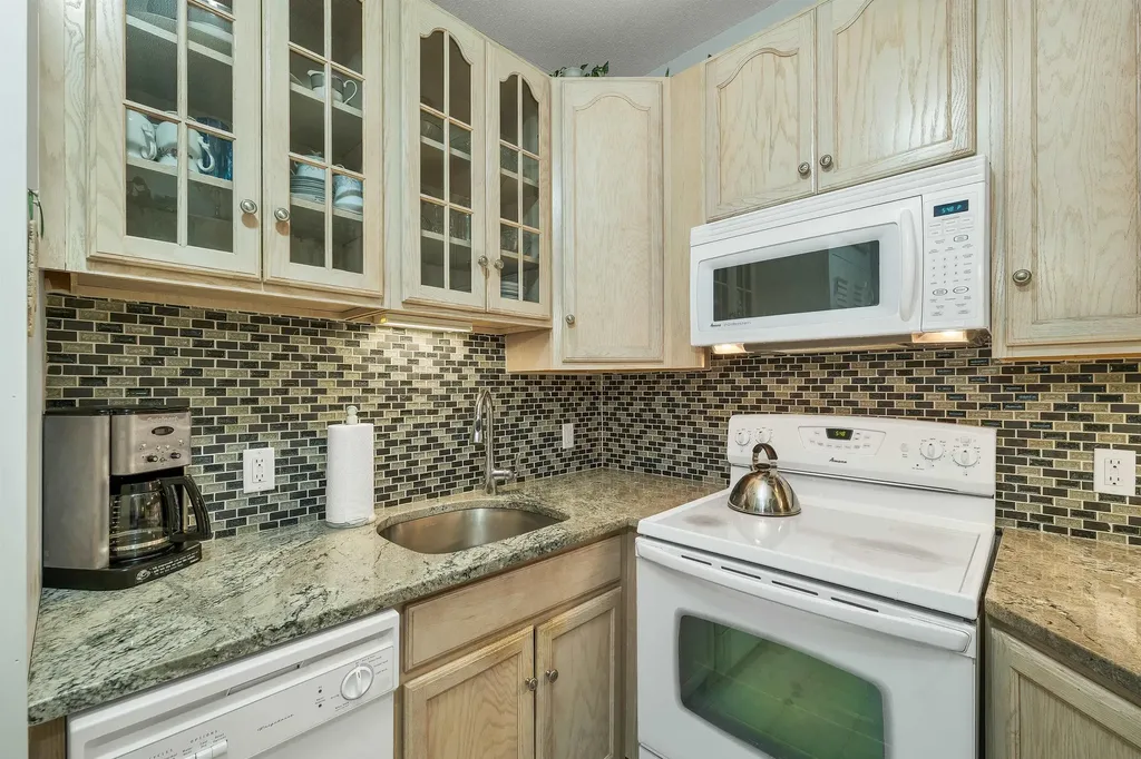 178 Treetop Circle Laconia NH 03246