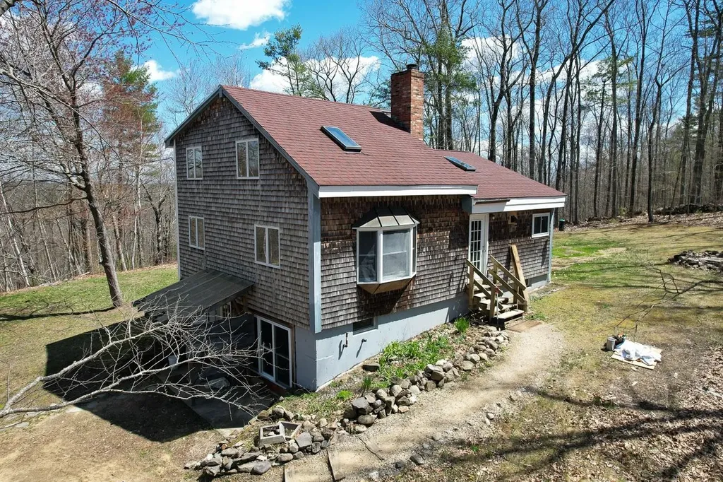 70 Ledge Farm Road Nottingham NH 03290