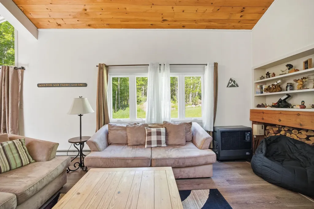14 Parker Road Campton NH 03223
