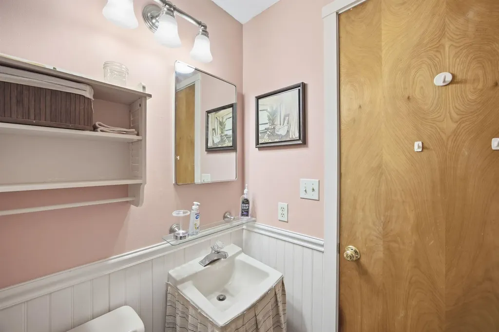 14 Parker Road Campton NH 03223