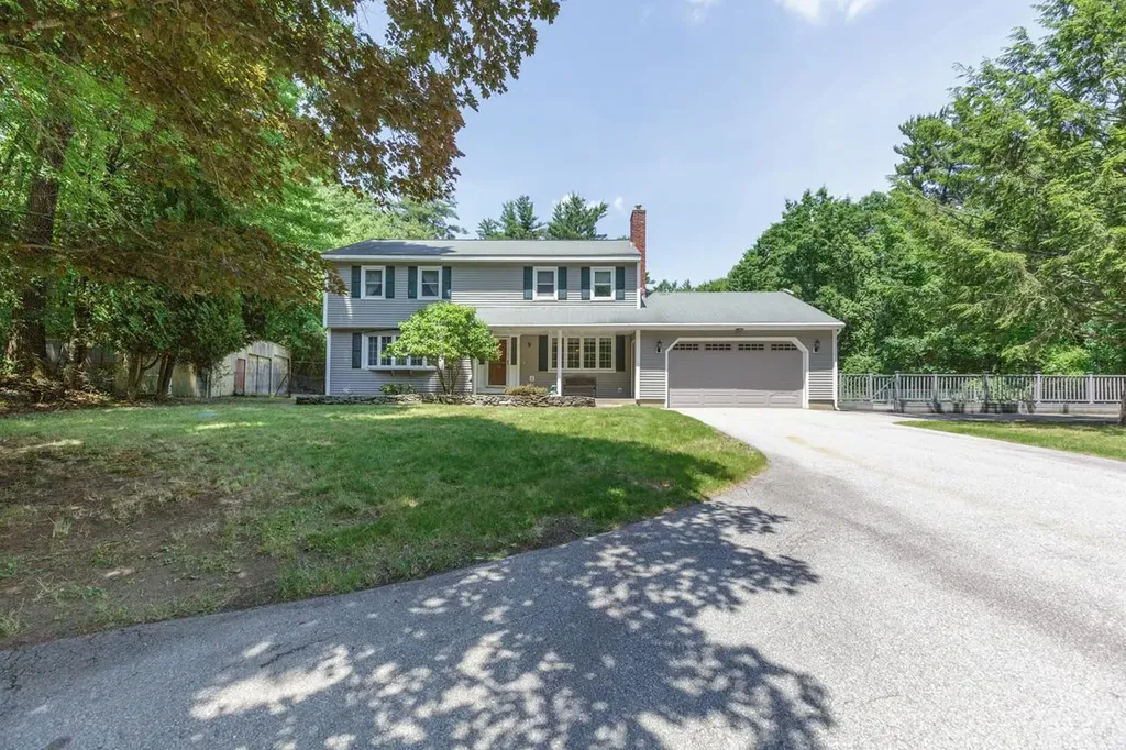 9 Hickory Lane Bedford NH 03110